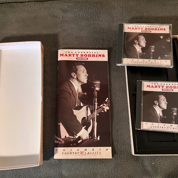 MARTY ROBBINS, The Essential (1951-1982) - (2) CD Set + 23 PG BKLET - never used - Picture 2 of 4